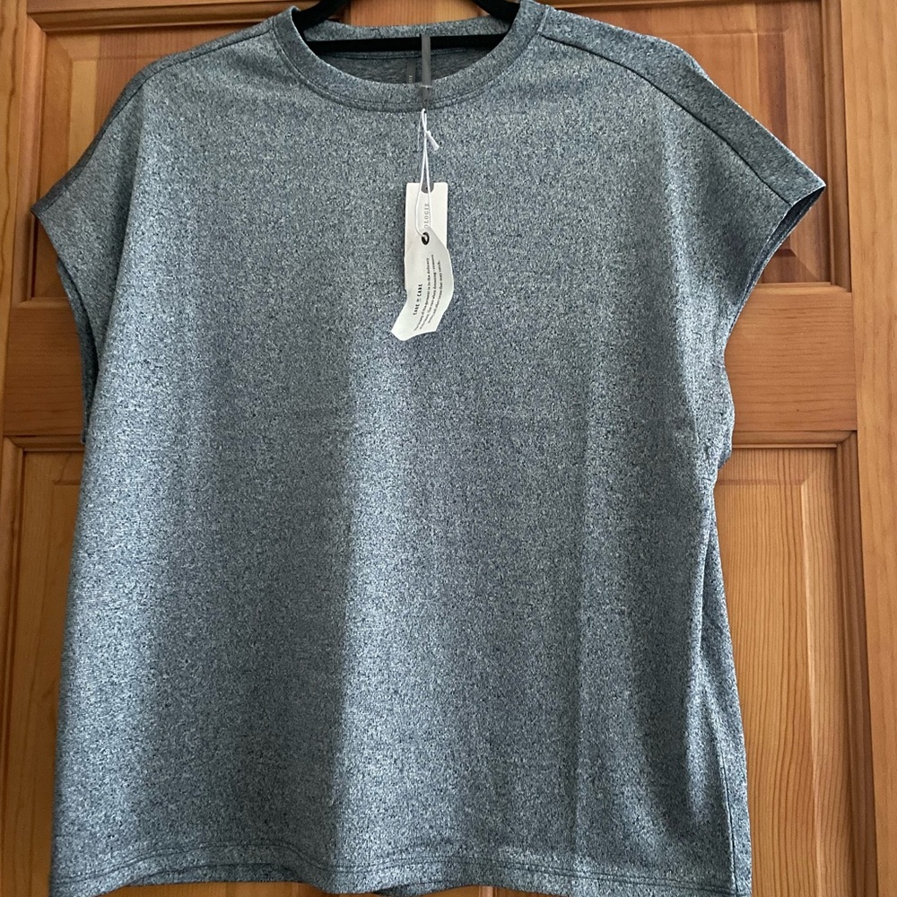 NWT SIZE L Anthro top